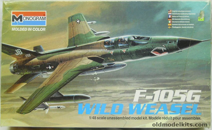 Monogram 1/48 F-105G Wild Weasel With SAC Metal Landing Gear - Thunderchief, 5806 plastic model kit